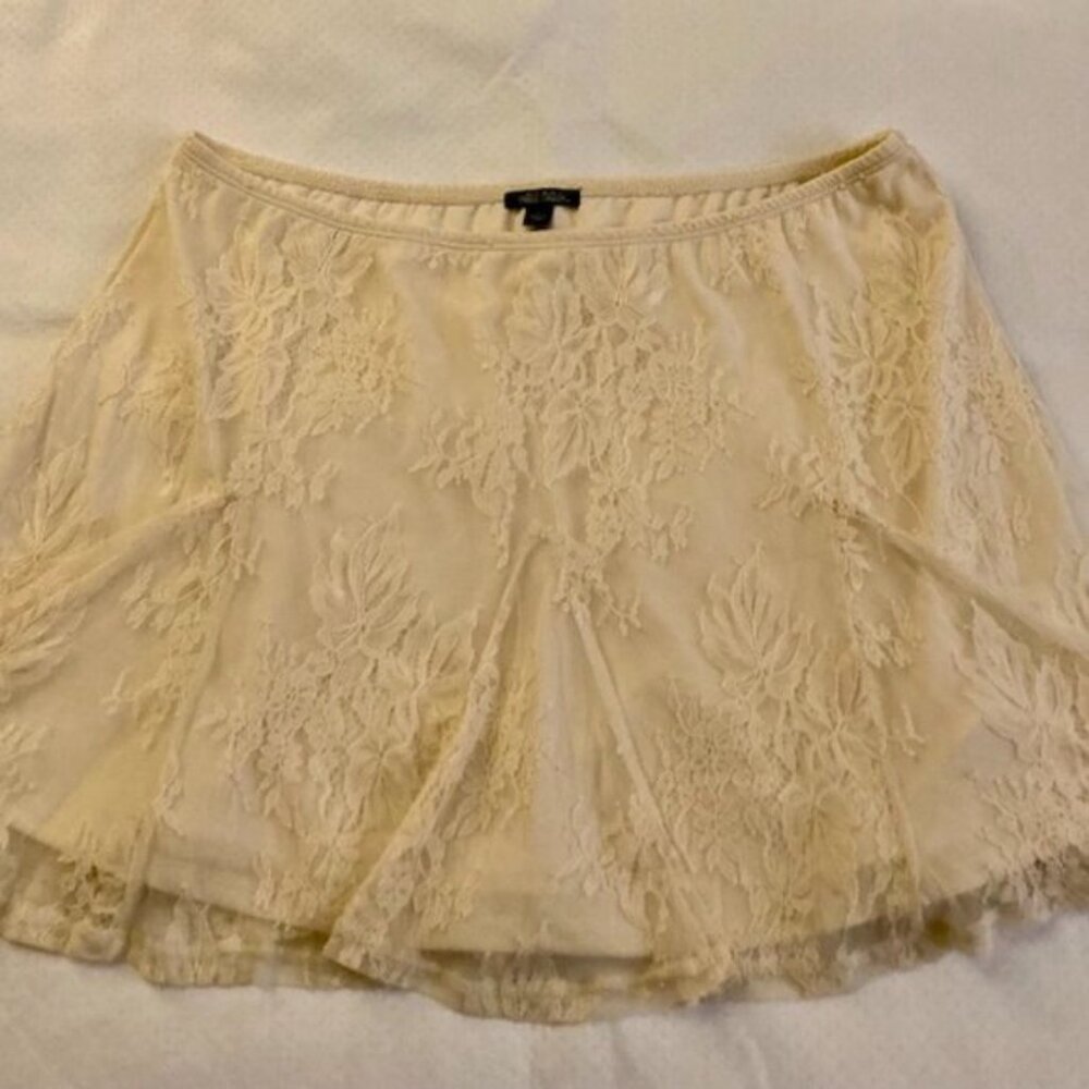 Excellent Condition, SZ L, Lace Mini SKIRT, Ivory